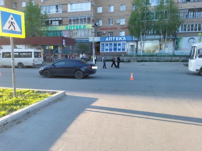 В Ухте подросток-велосипедист попал под колеса Toyota Corolla на пешеходном переходе